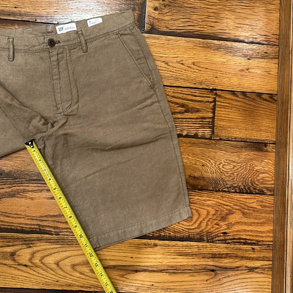 GAP MENS 12 INCH SHORTS IN LINEN AND COTTON BLEND - BUTTON CLOSURE BACK POCKETS - Picture 5 of 8